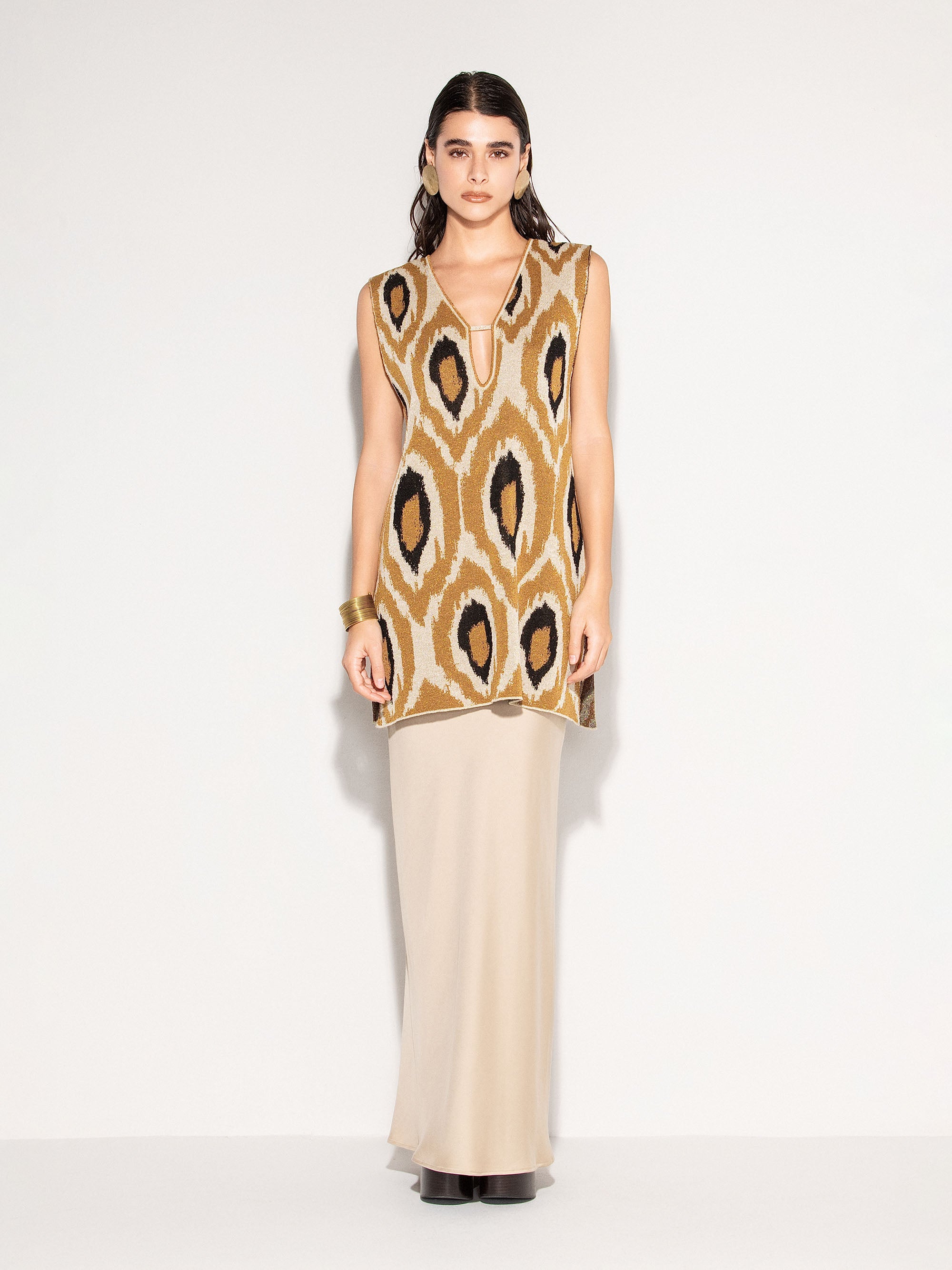 Abito corto AKEP smanicato con stampa ovale