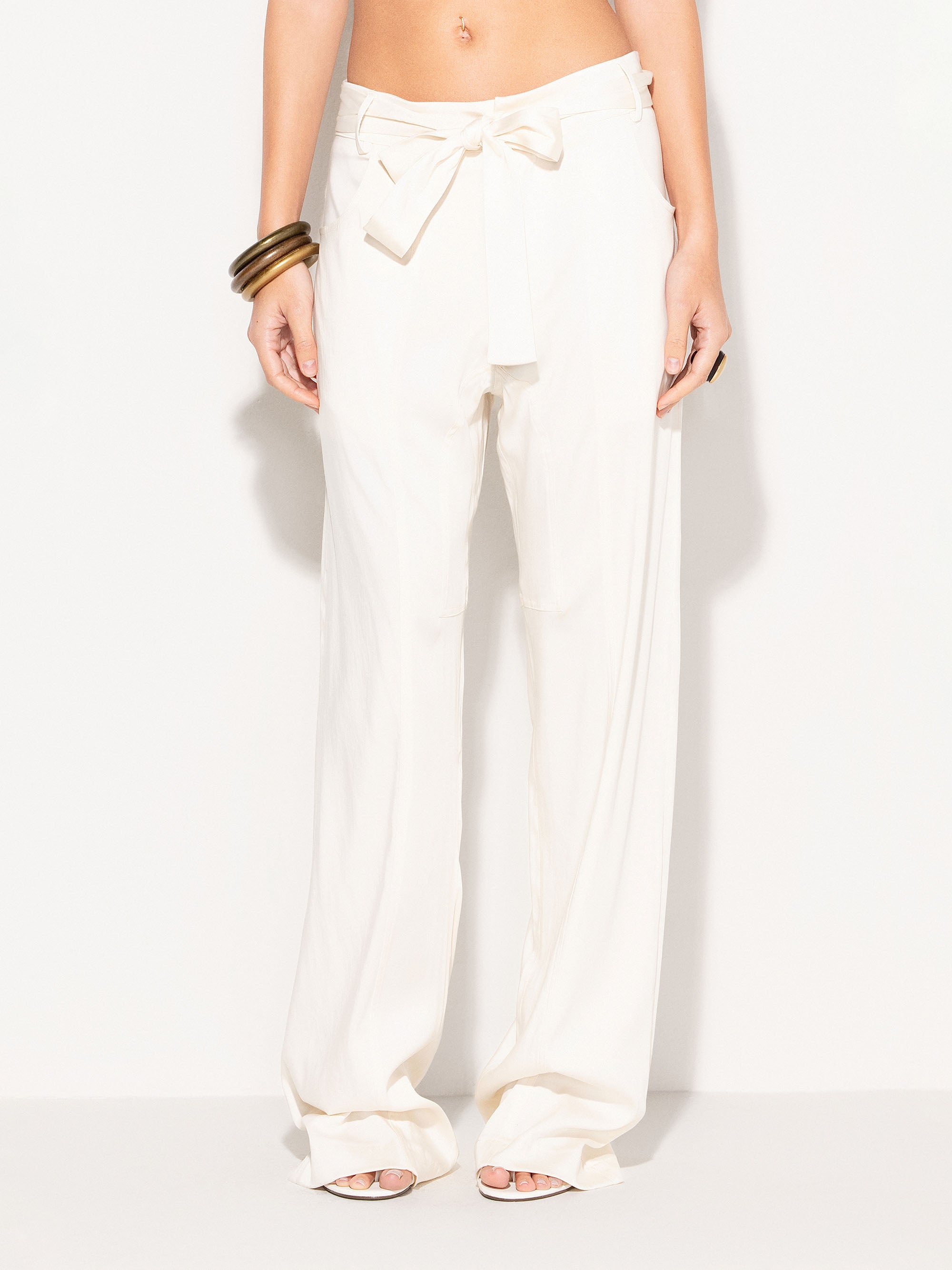 Pantaloni AKEP a gamba ampia tinta unita