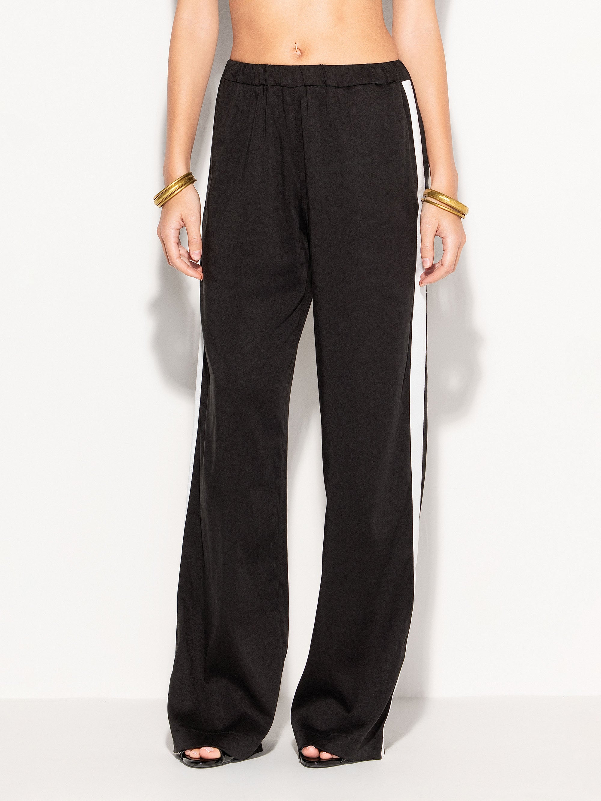 Pantaloni AKEP con banda laterale a contrasto