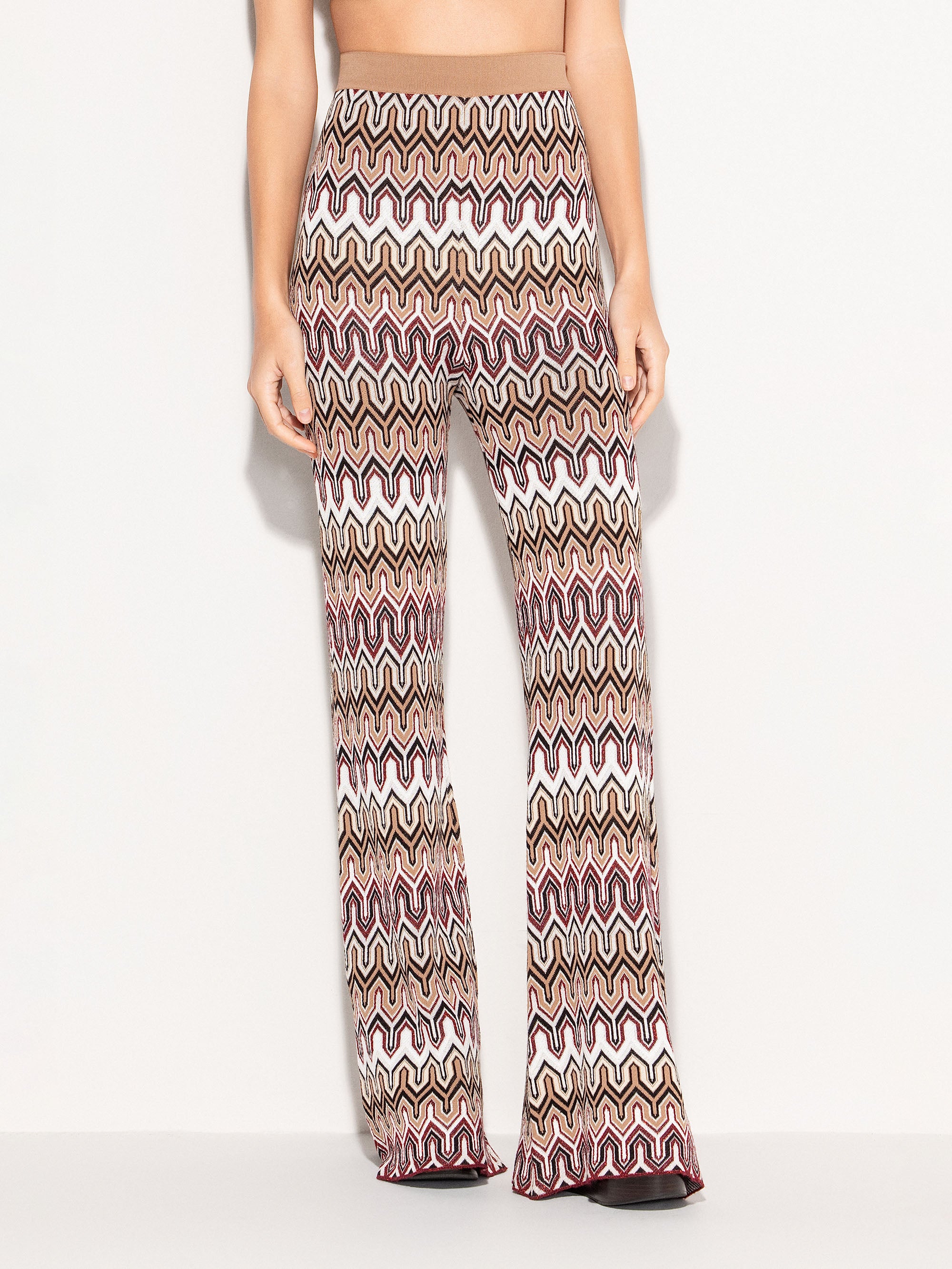 Pantaloni AKEP a gamba ampia con motivo geometrico