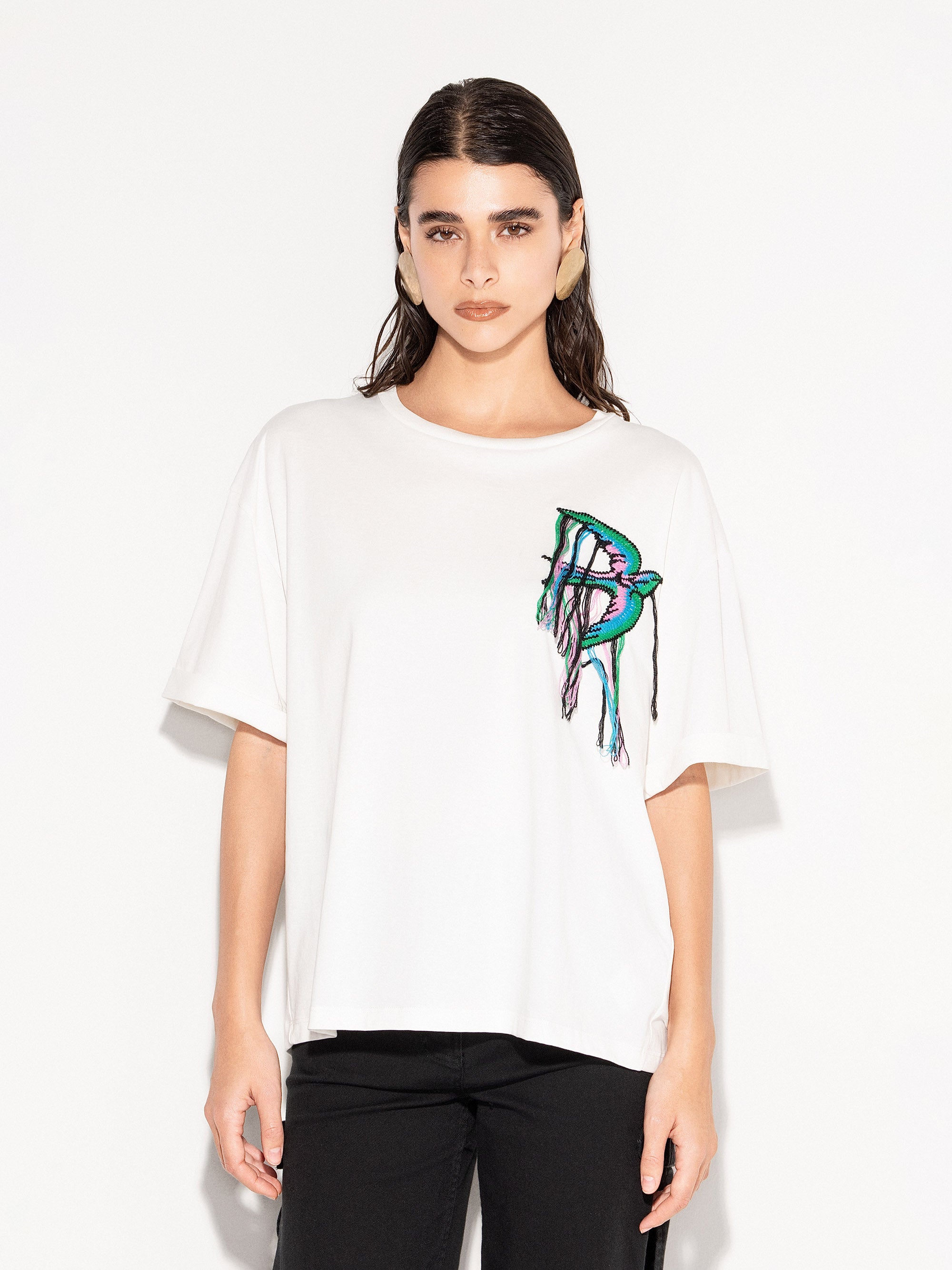 T-shirt AKEP con patch grafica