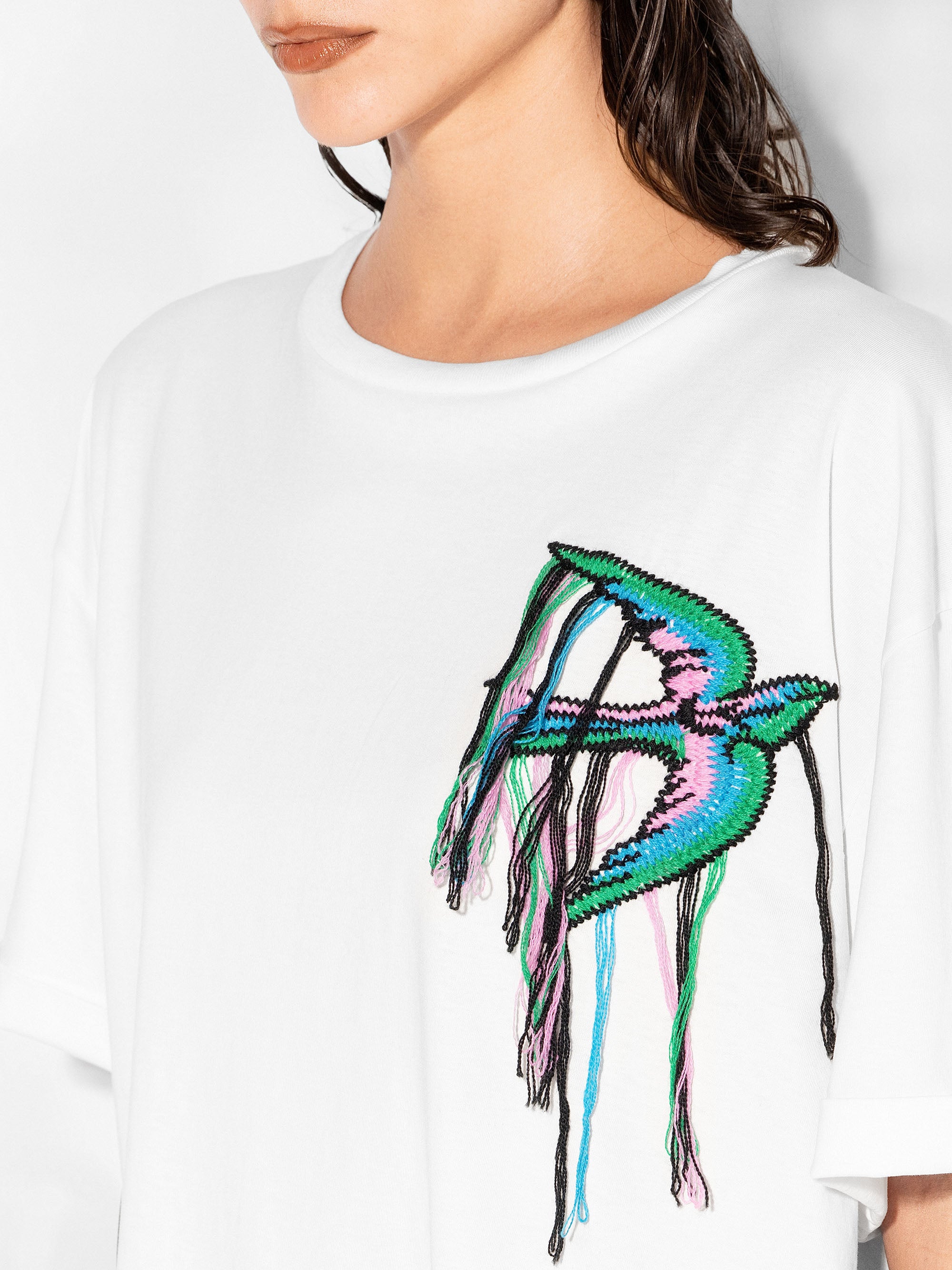 T-shirt AKEP con patch grafica