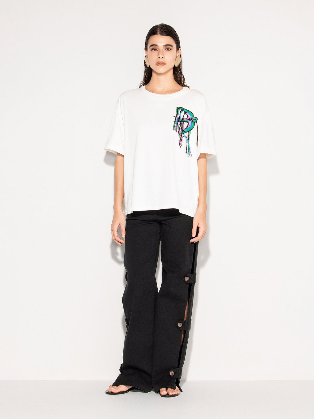 T-shirt AKEP con patch grafica