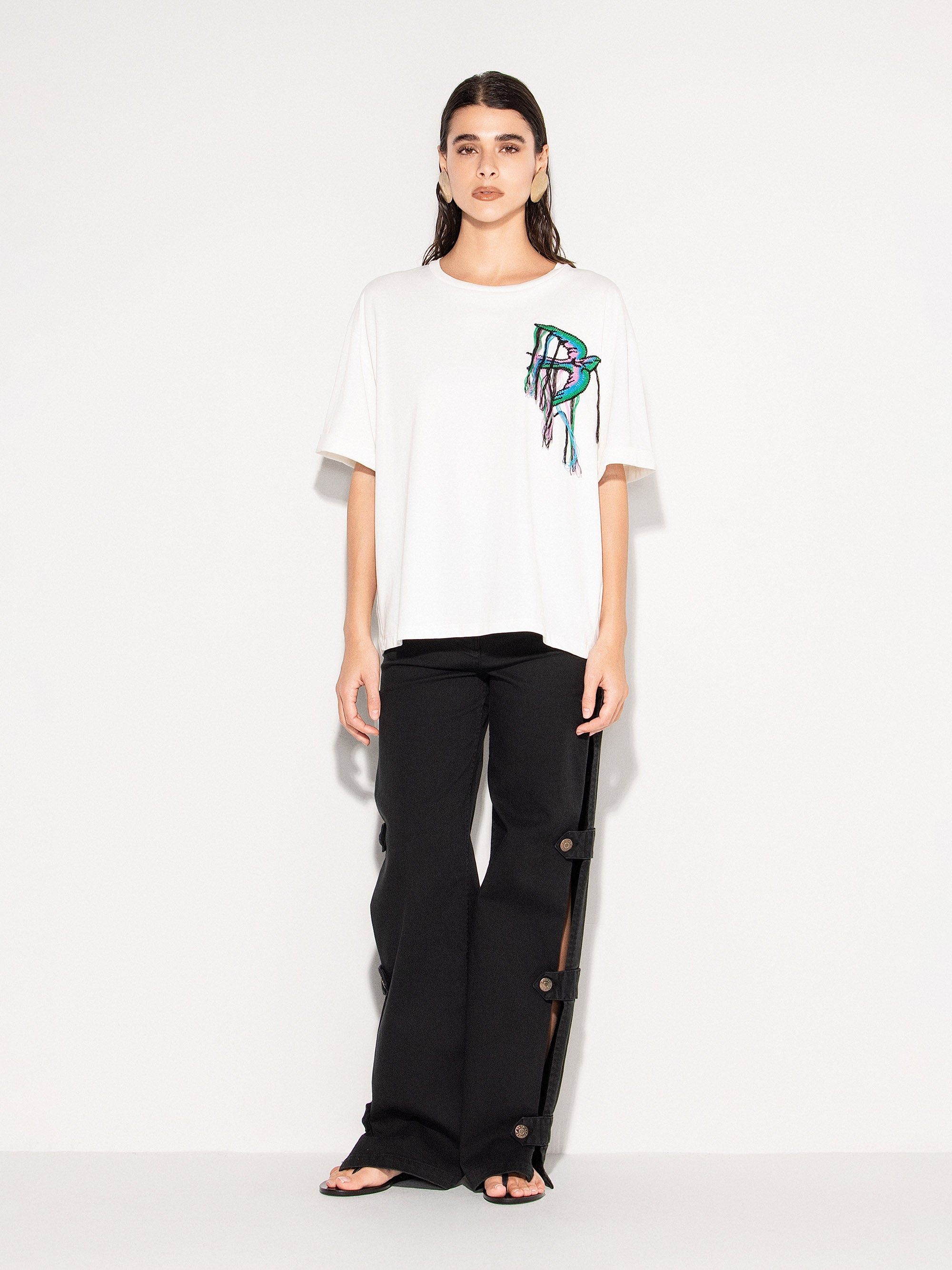 T-shirt AKEP con patch grafica