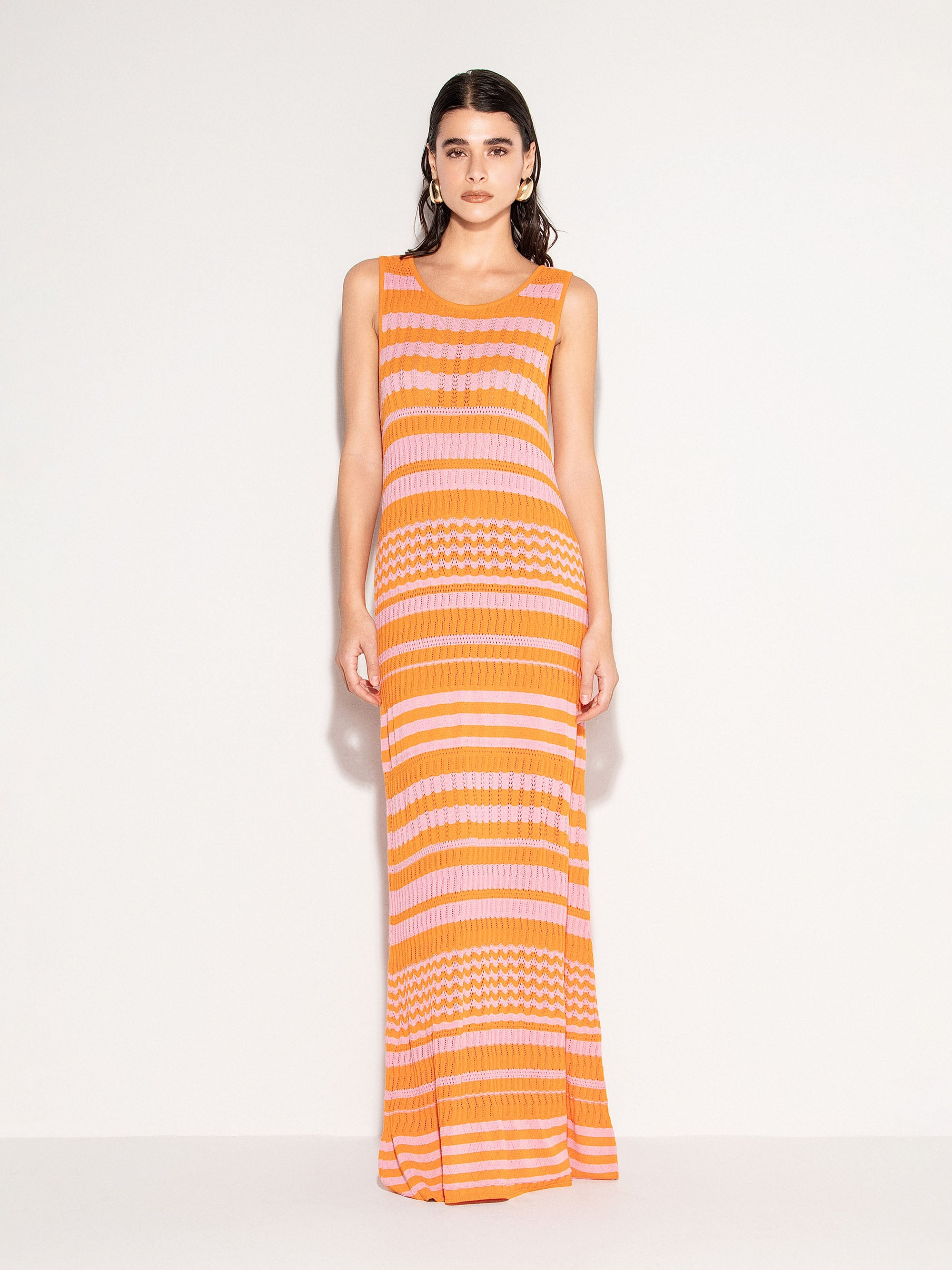 Abito lungo AKEP smanicato a righe arancio
