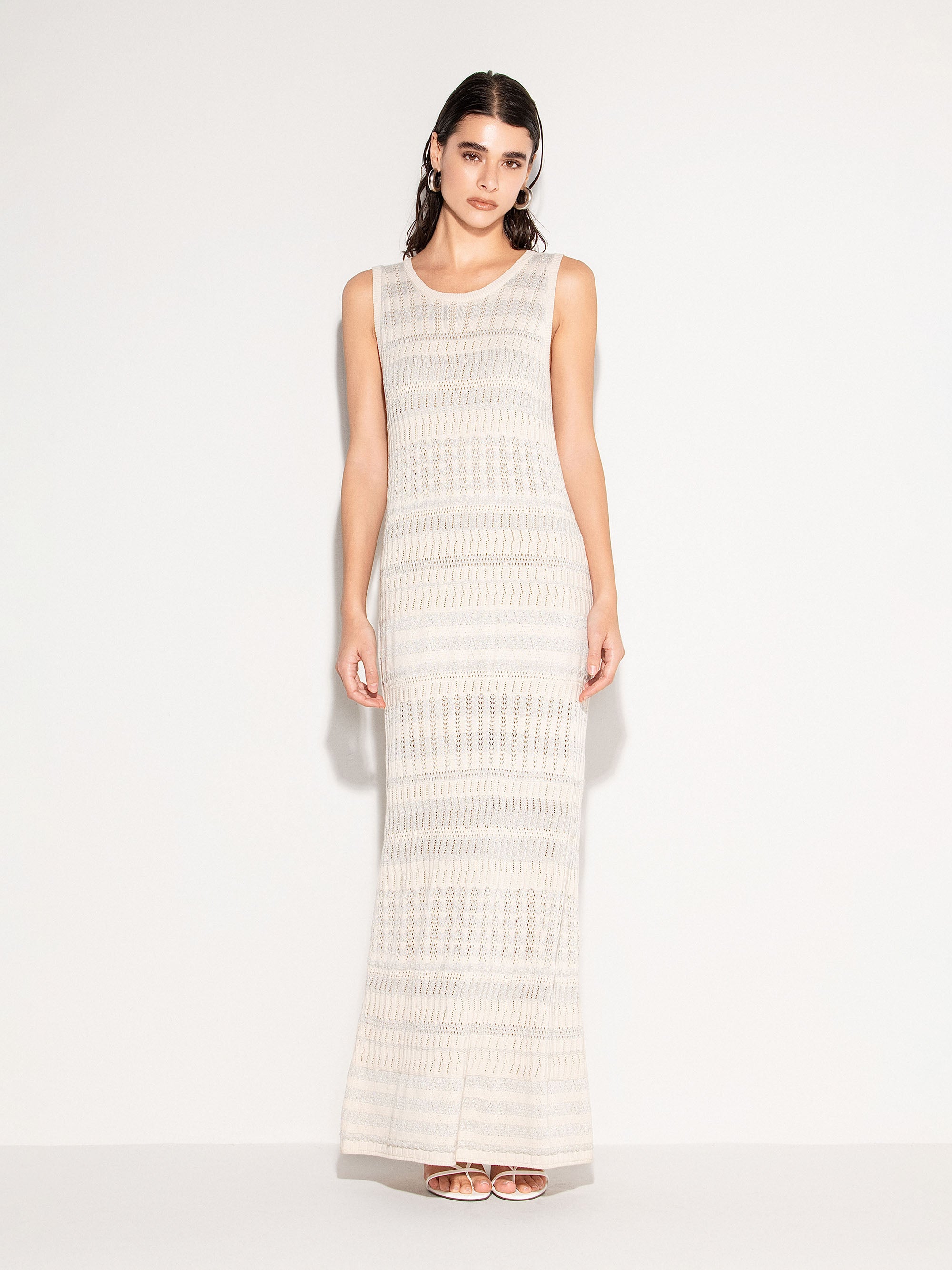 Abito lungo AKEP smanicato a righe neutre