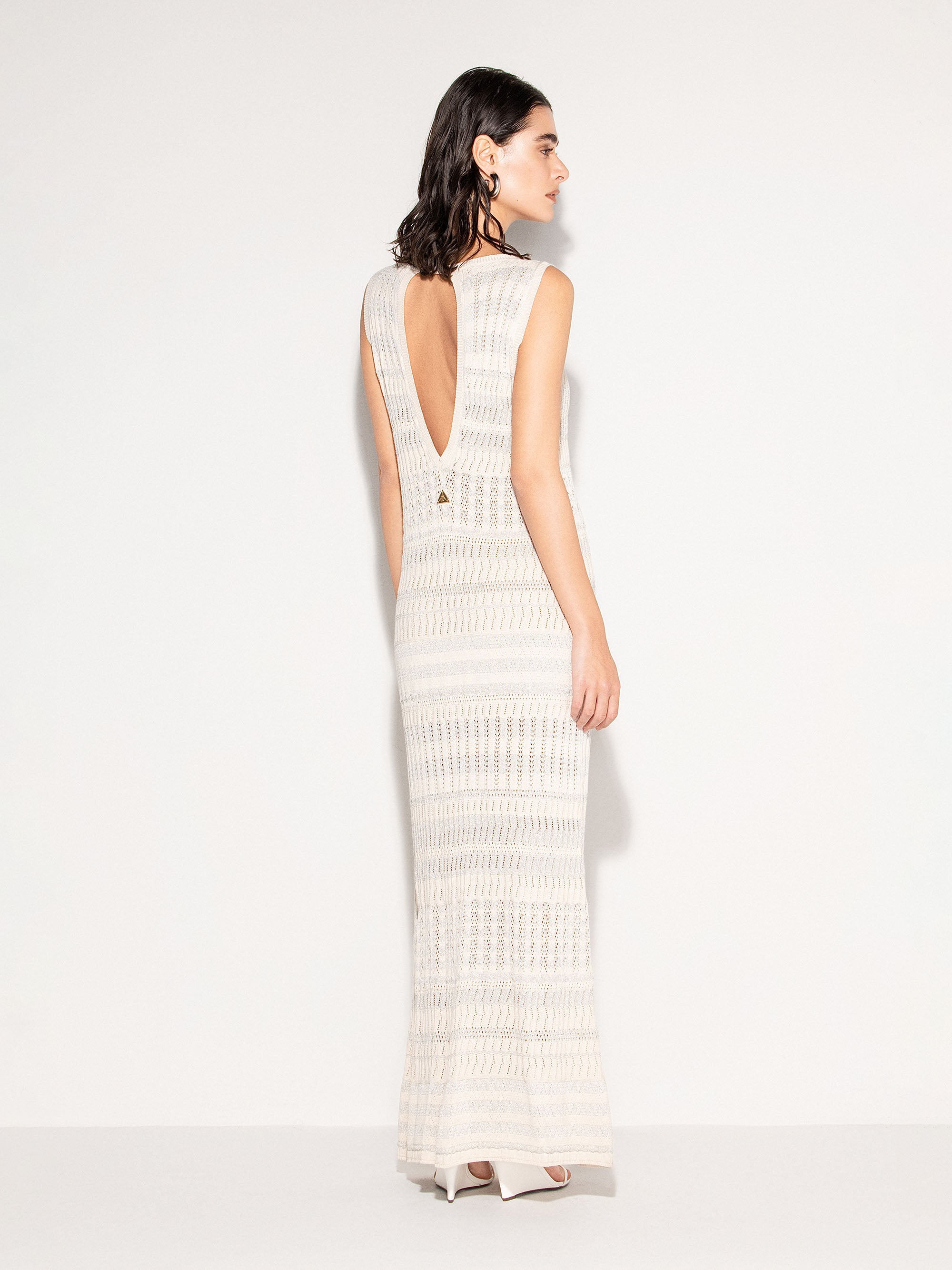 Abito lungo AKEP smanicato a righe neutre