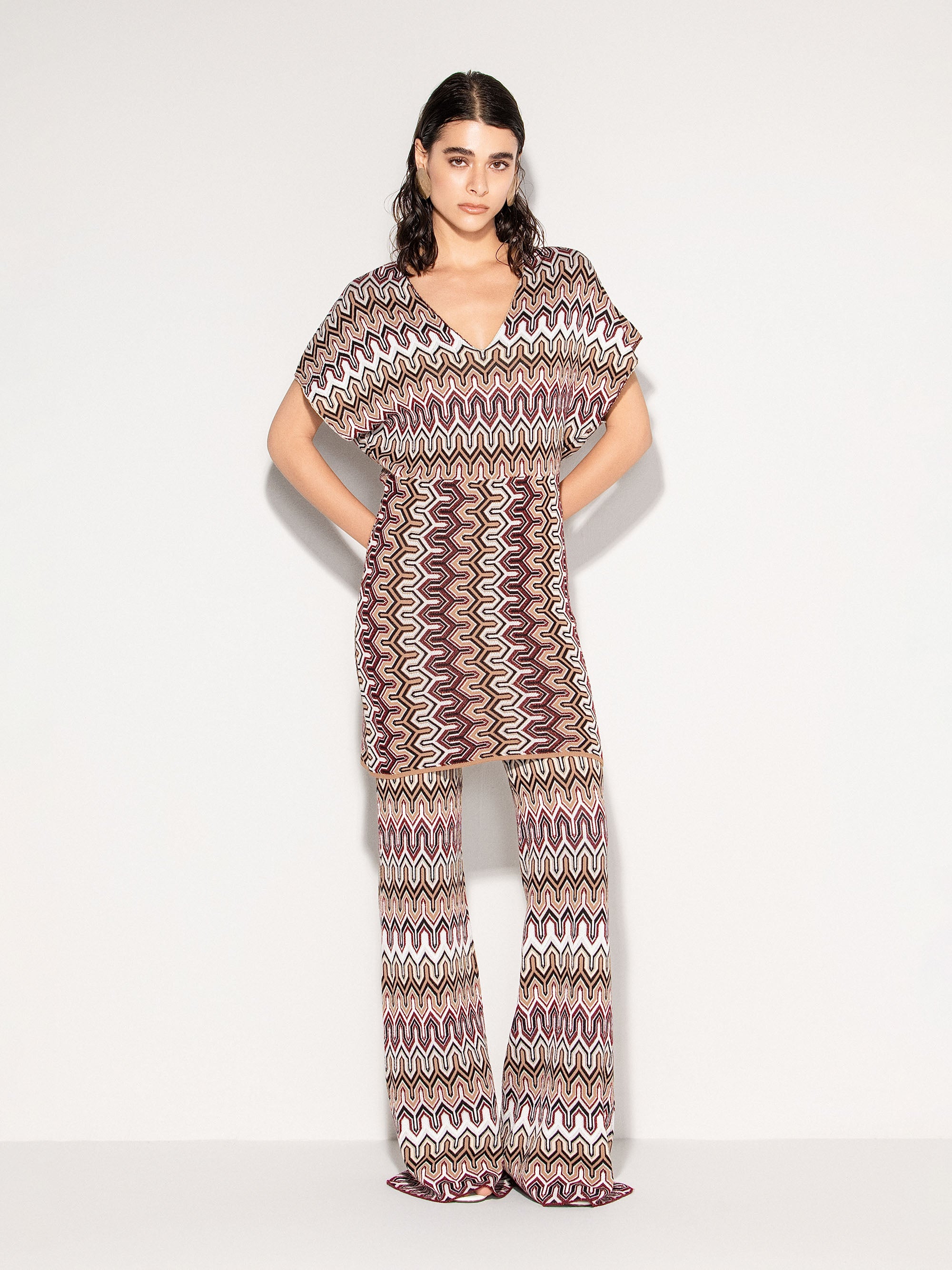 Abito corto AKEP con motivo geometrico