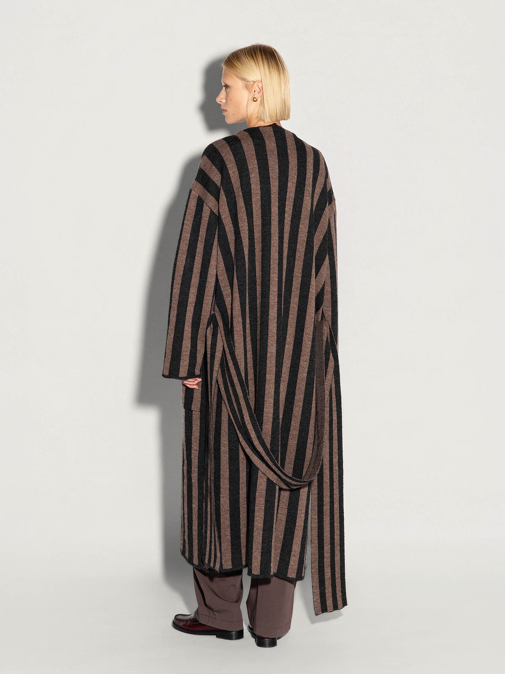 Cappotto AKEP lungo in lana vergine