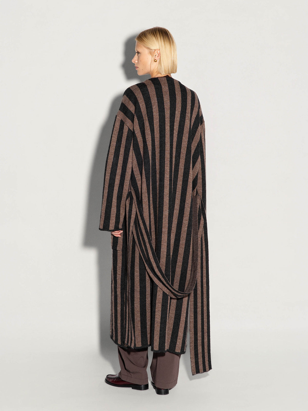 Cappotto AKEP lungo in lana vergine