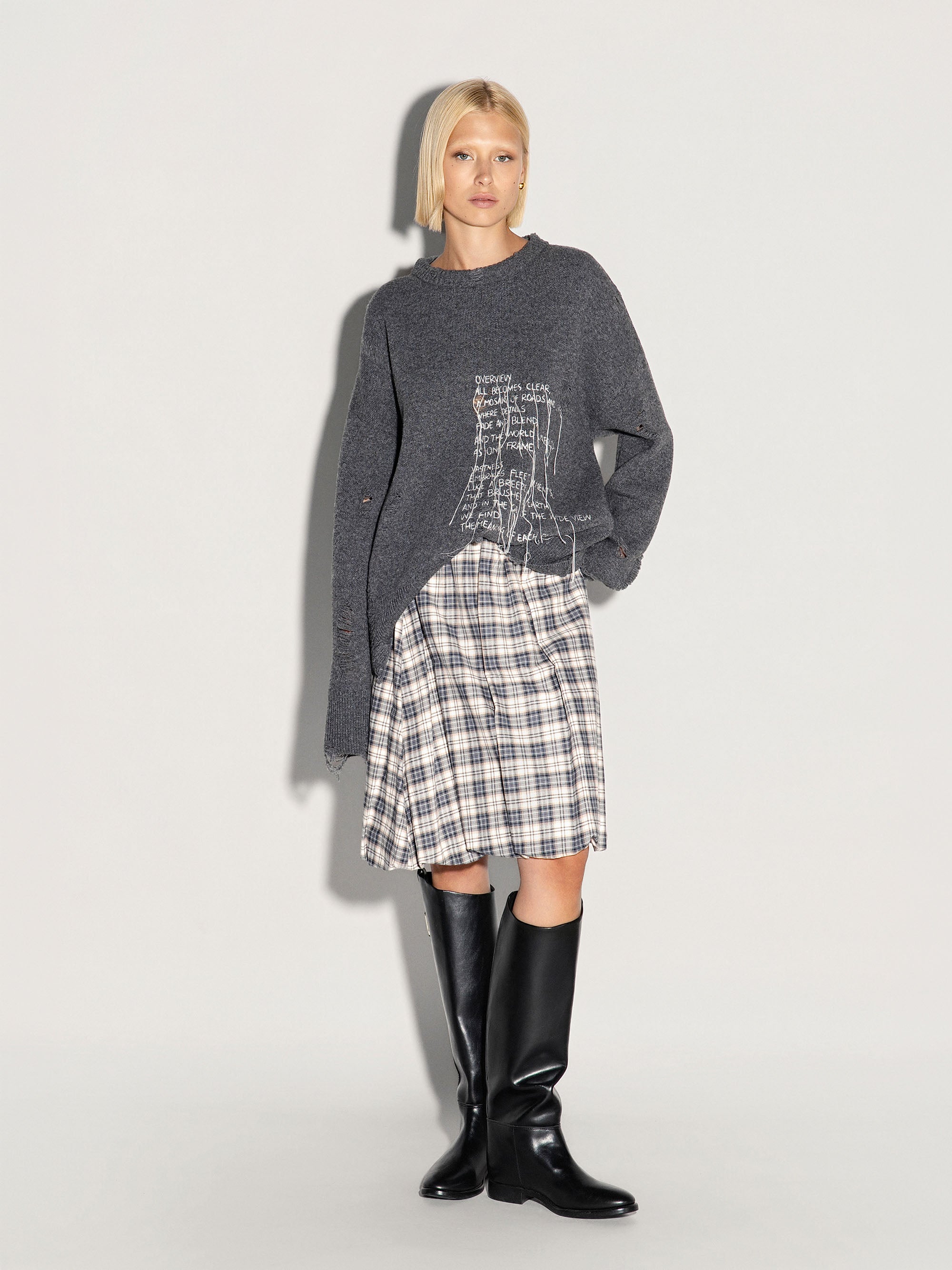 Pullover girocollo AKEP ricamato