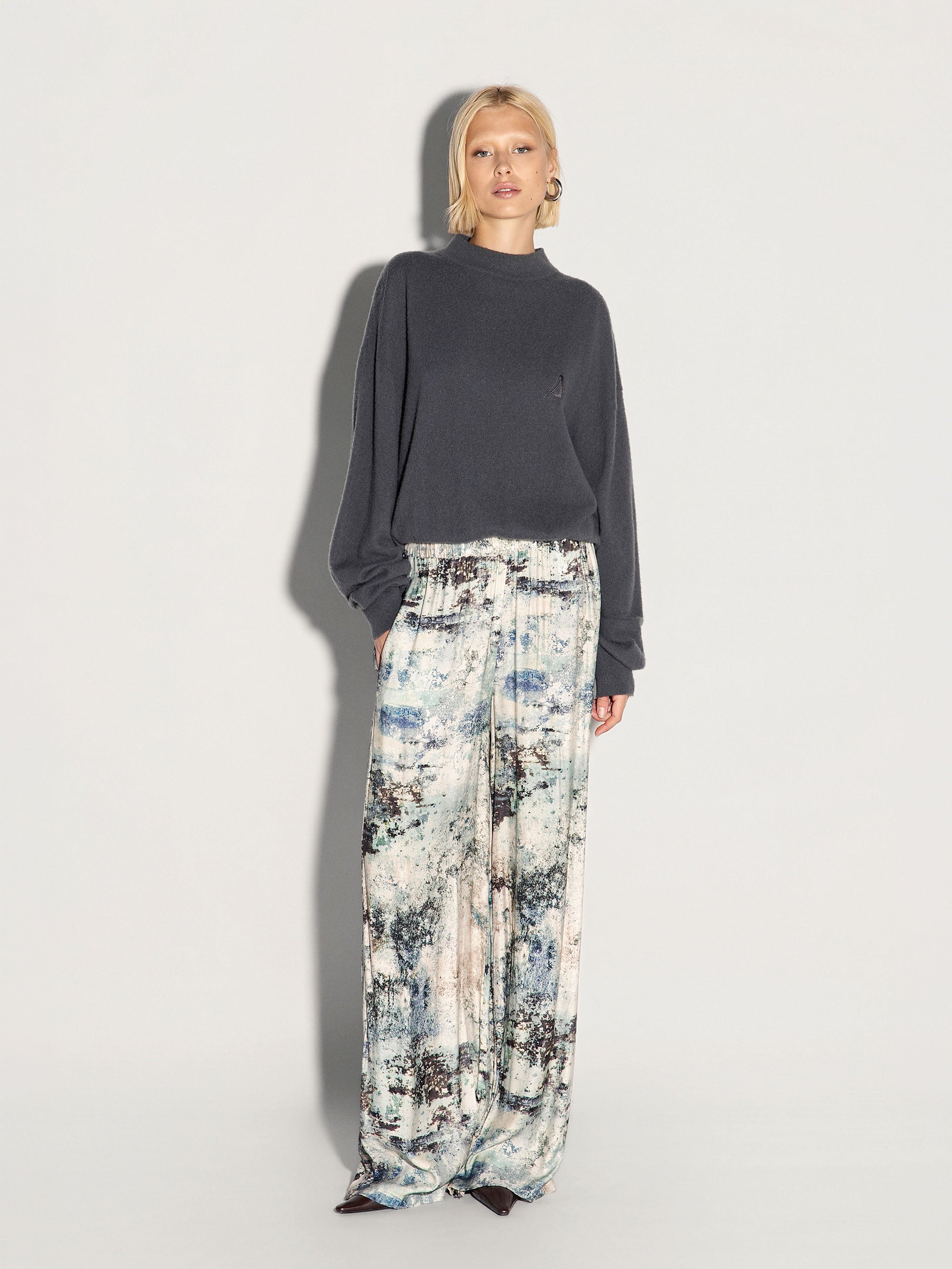 Pullover AKEP schiena scoperta ricamato