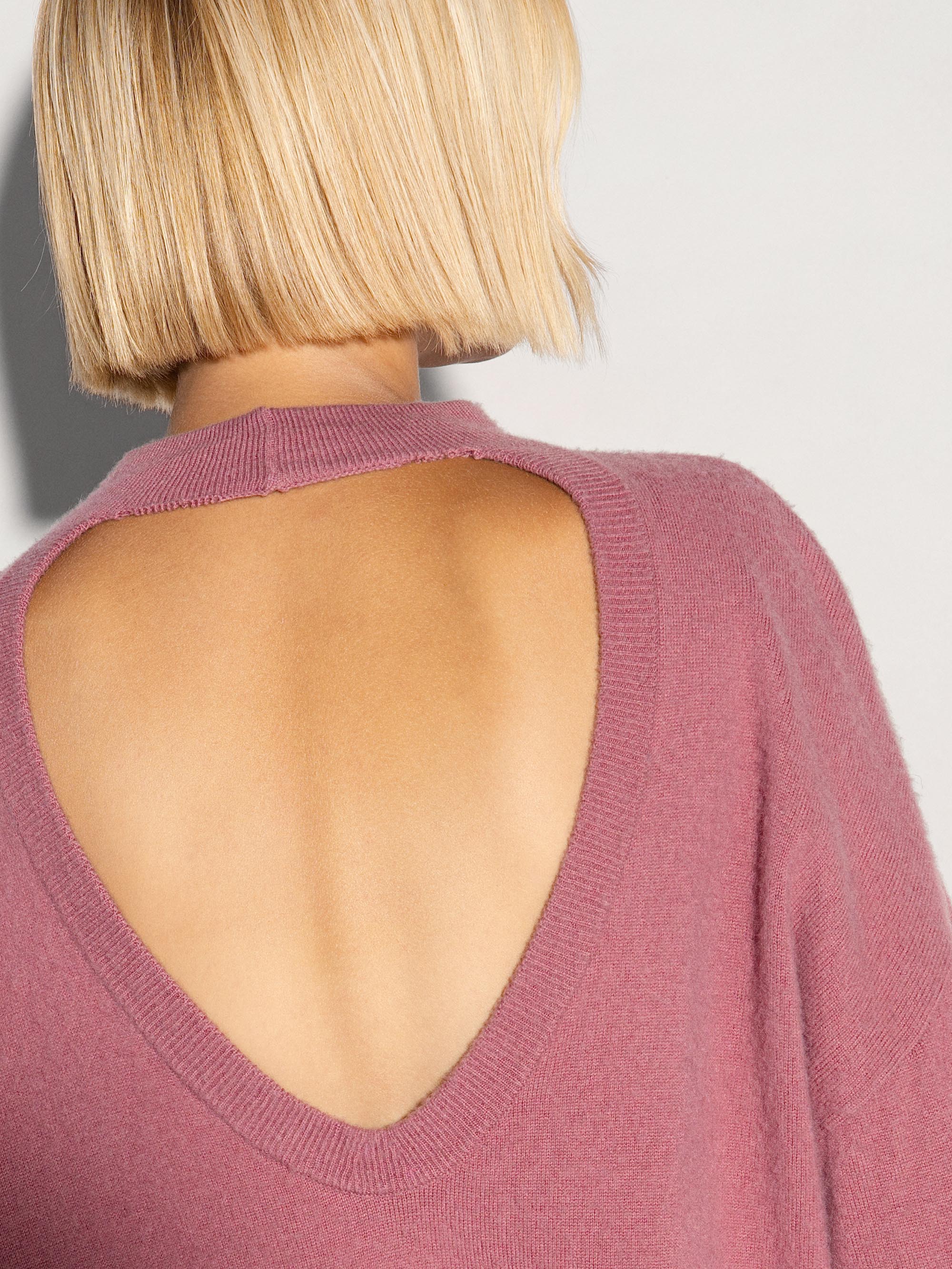 Pullover AKEP schiena scoperta ricamato