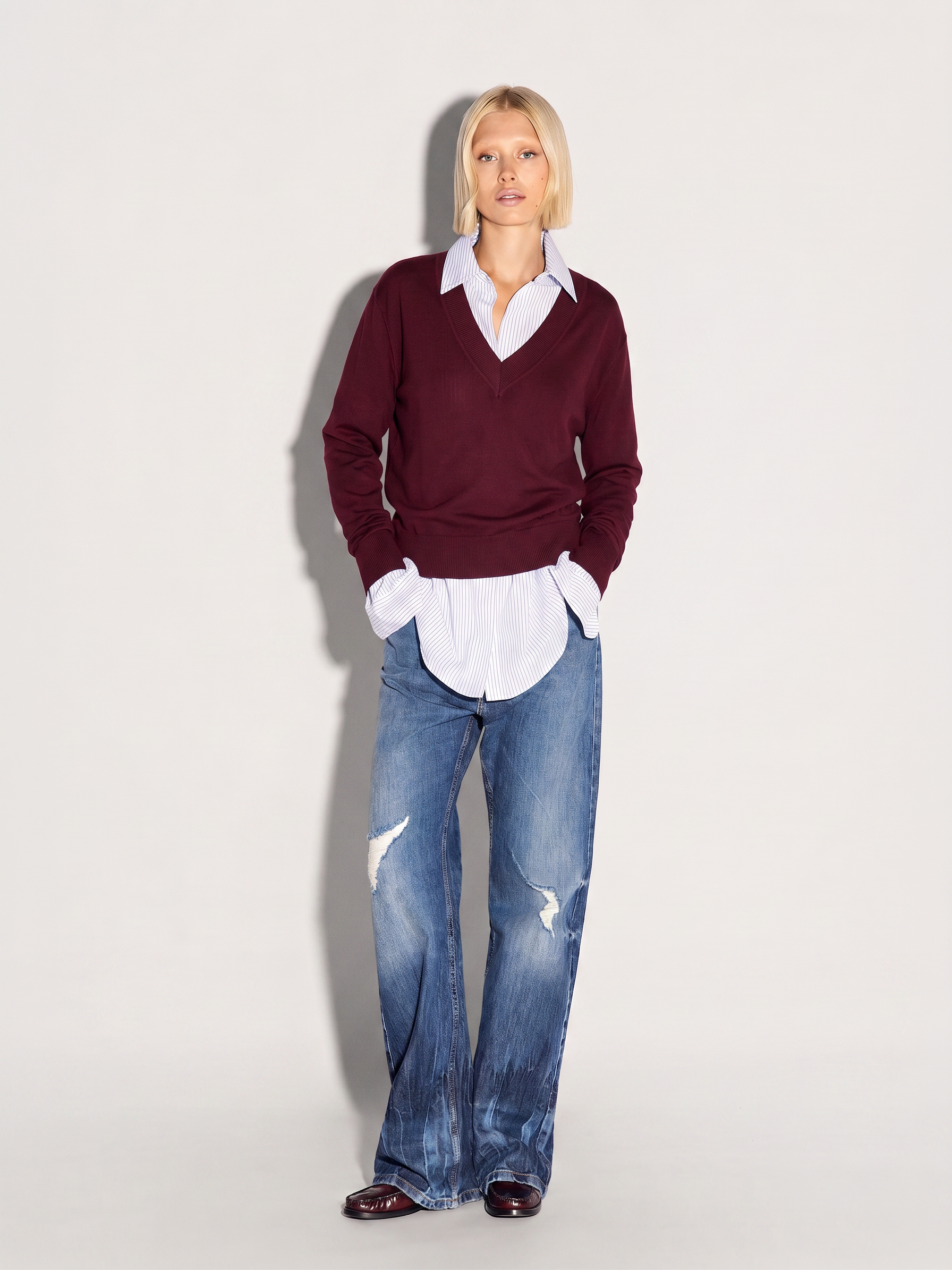 Pullover AKEP scollo a V ricamato