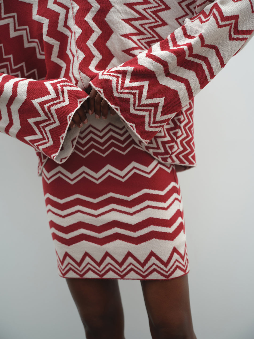 Maglia AKEP con scollo a "V"