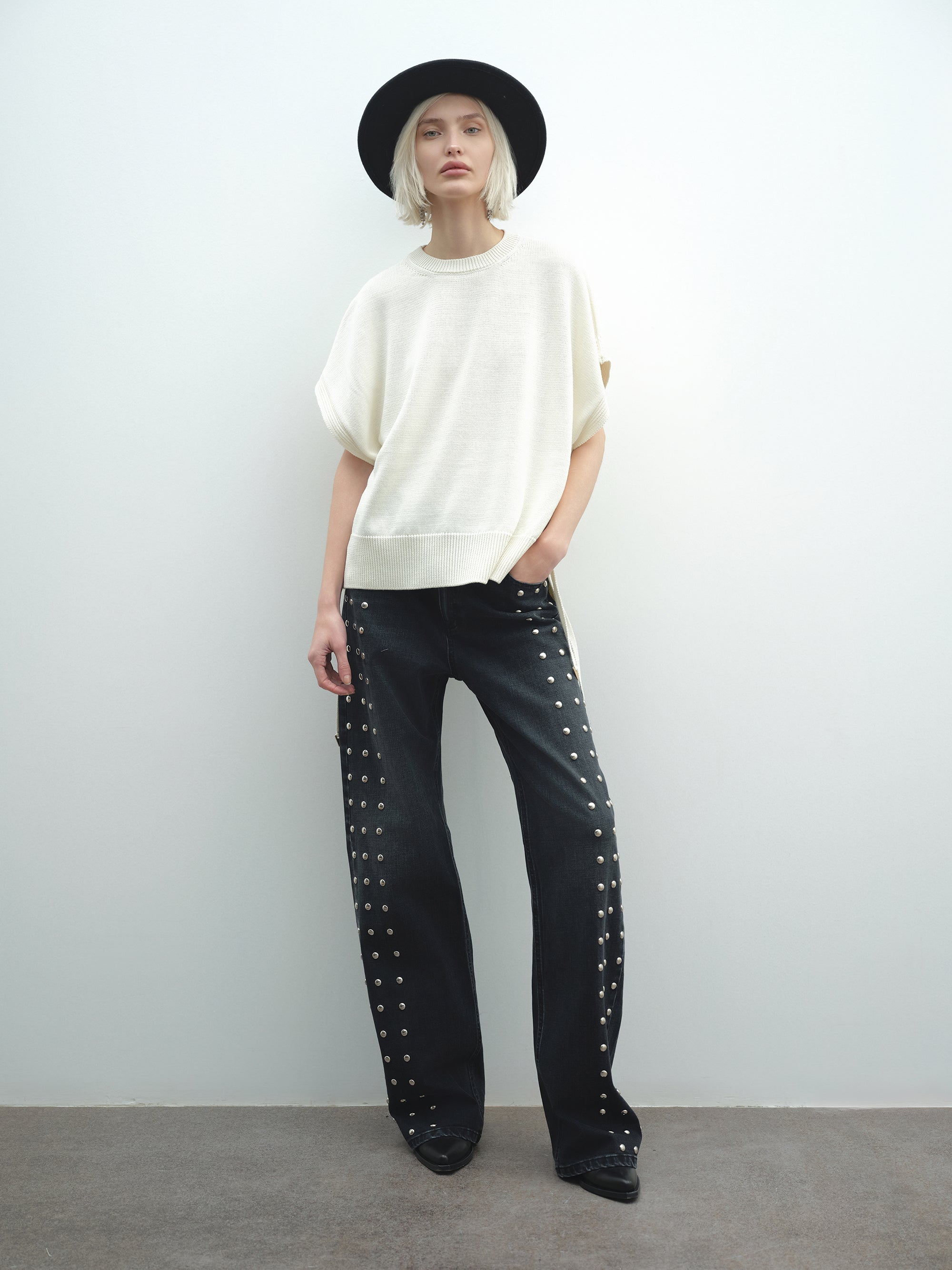 Jeans AKEP con borchie