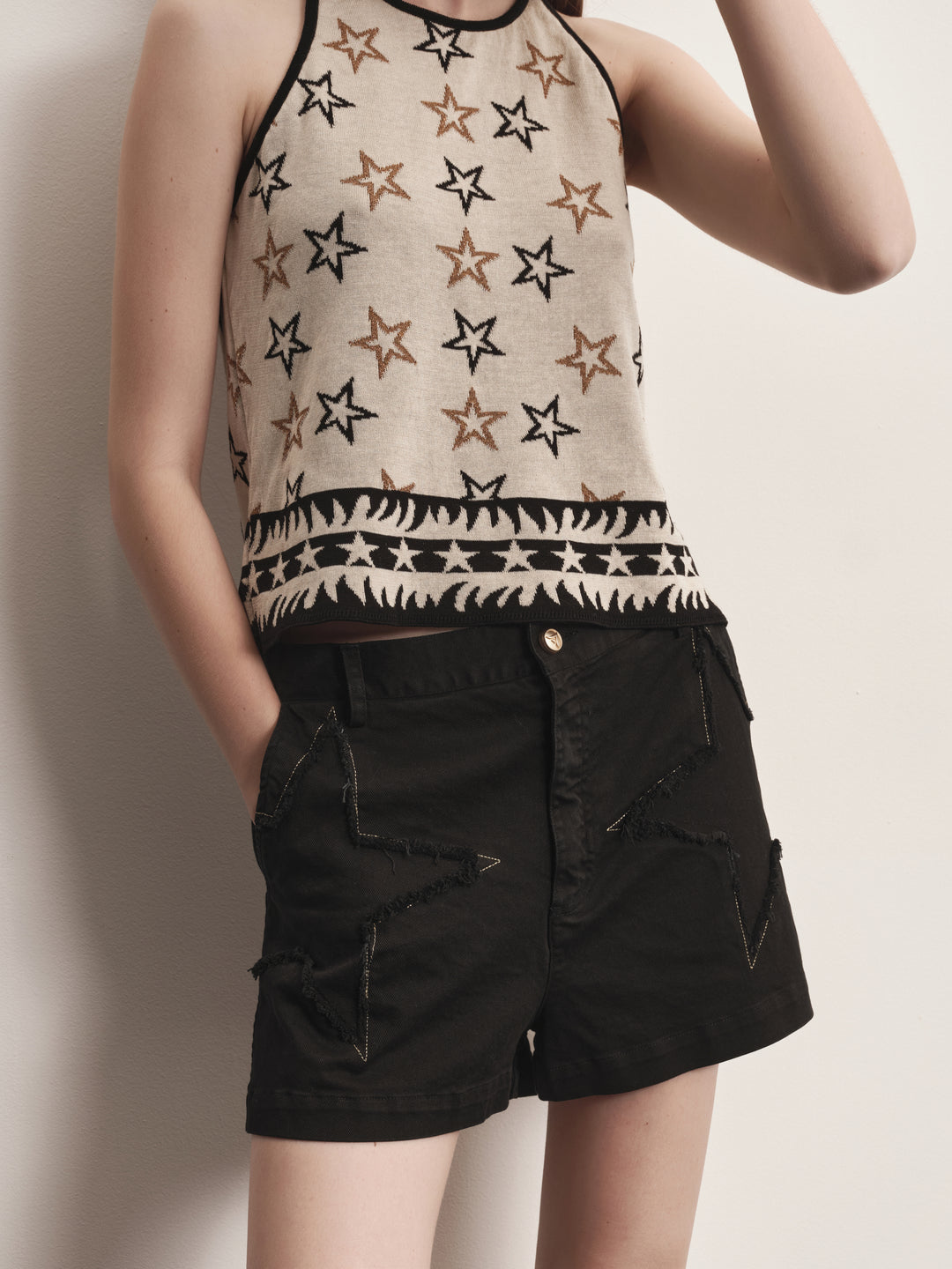 Shorts AKEP con ricamo stella