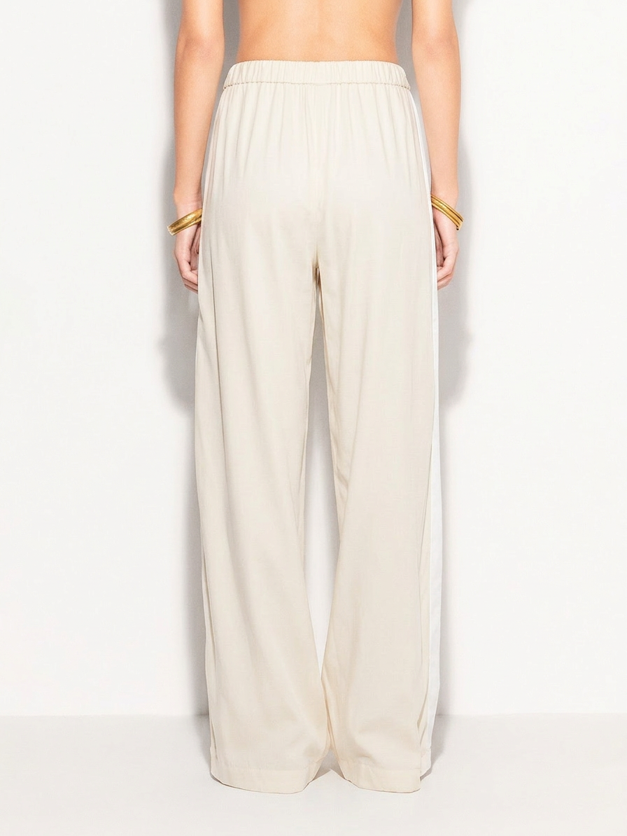 Pantaloni AKEP con banda laterale a contrasto